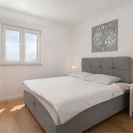 Lavie Makarska,parking Apartament