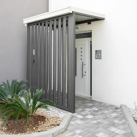 Lavie Makarska,parking Apartament